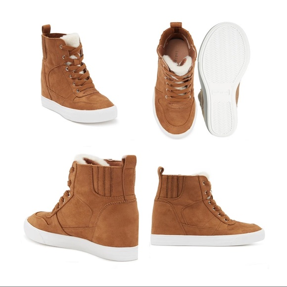 Irdy Faux Shearling Cuff Wedge Bootie SZ 8.5 - Picture 2 of 9